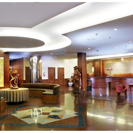 Sanno Hotel Джакарта Экстерьер фото
