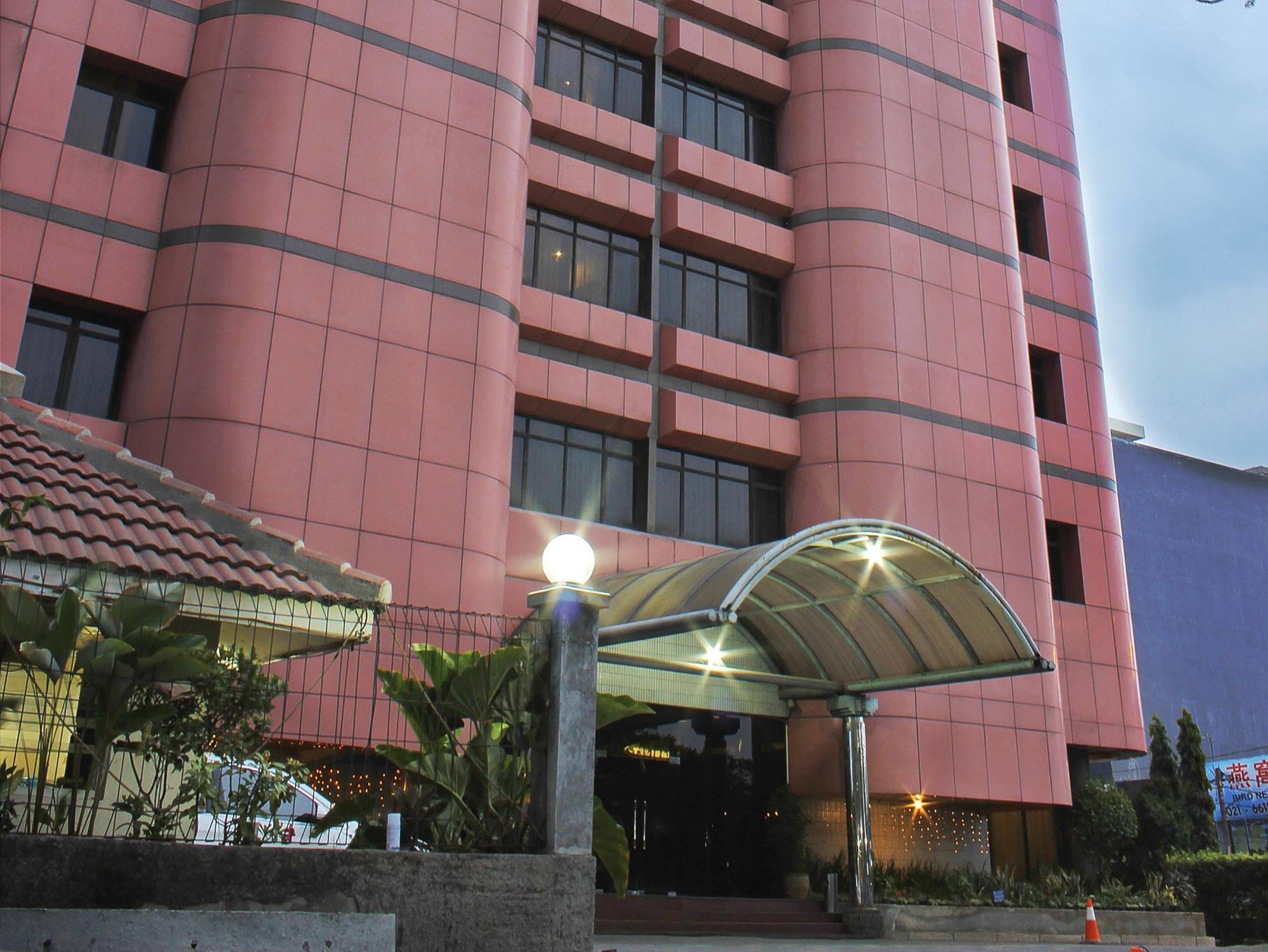 Sanno Hotel Джакарта Экстерьер фото